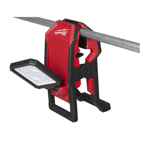 PROJECTEUR CHANTIER 2000 LUMENS 18V (SANS BAT.) M18 PAL2-0 MILWAUKEE